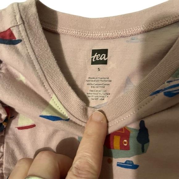 TEA COLLECTION ~ Bundle/Lot of Two Girls Dresses and One Long Sleeve Hooded Tee - Picture 7 of 13